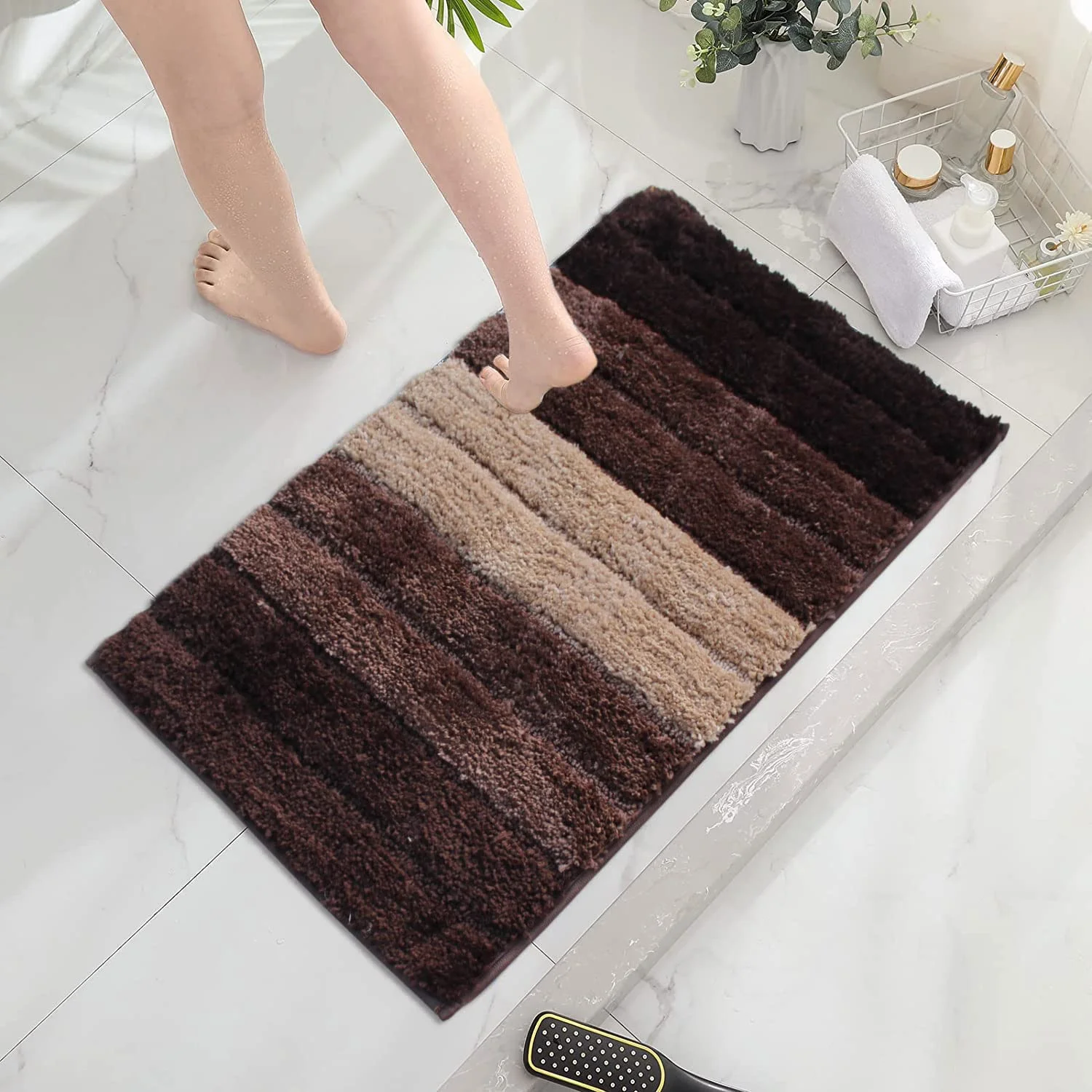 Luxury Home Bathmat Anti Skid Water Absorbent Machine Washable and Quick Dry Luxury Mats for Bathroom, Kitchen, Entranc...